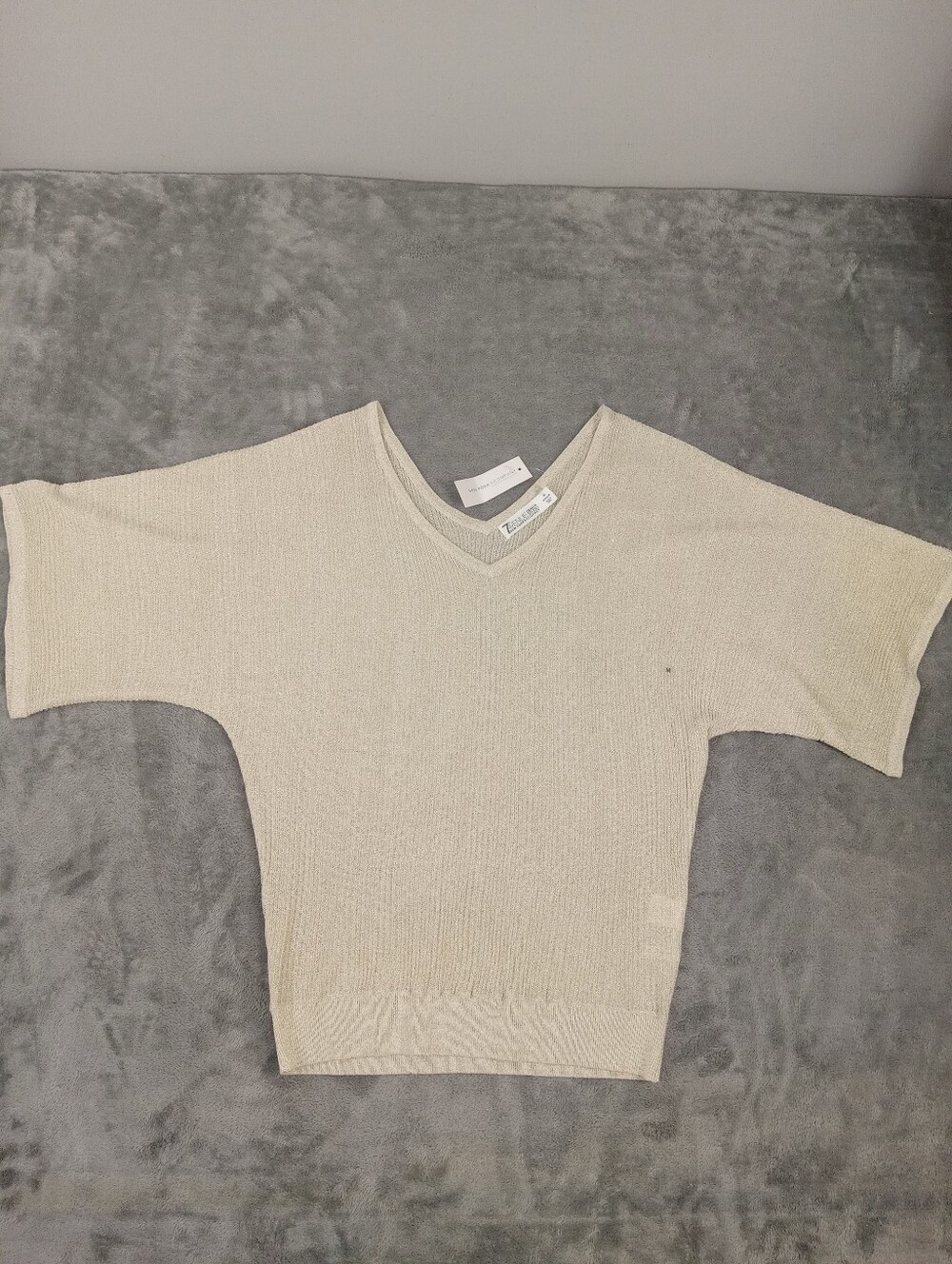 7th Avenue Wome's Gold Cream V-Neck Short Sleeve Knit Top NWT
